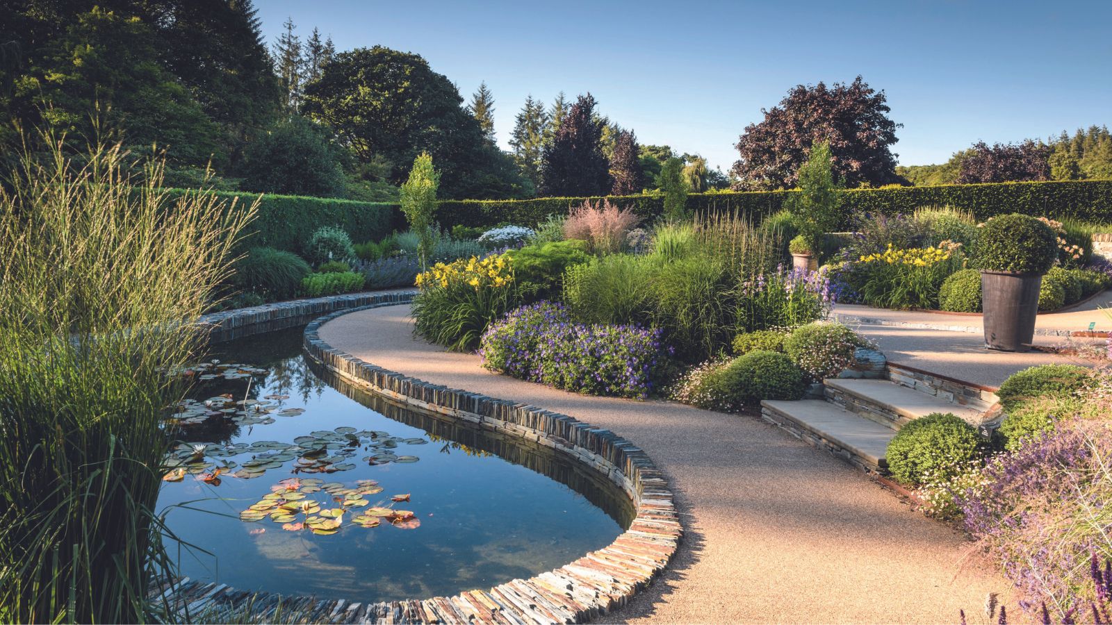 Feng Shui Backyard Guide: Boost Positive Energy with Strategic Garden Design 2 Feng Shui Backyard Guide: Boost Positive Energy with Strategic Garden Design