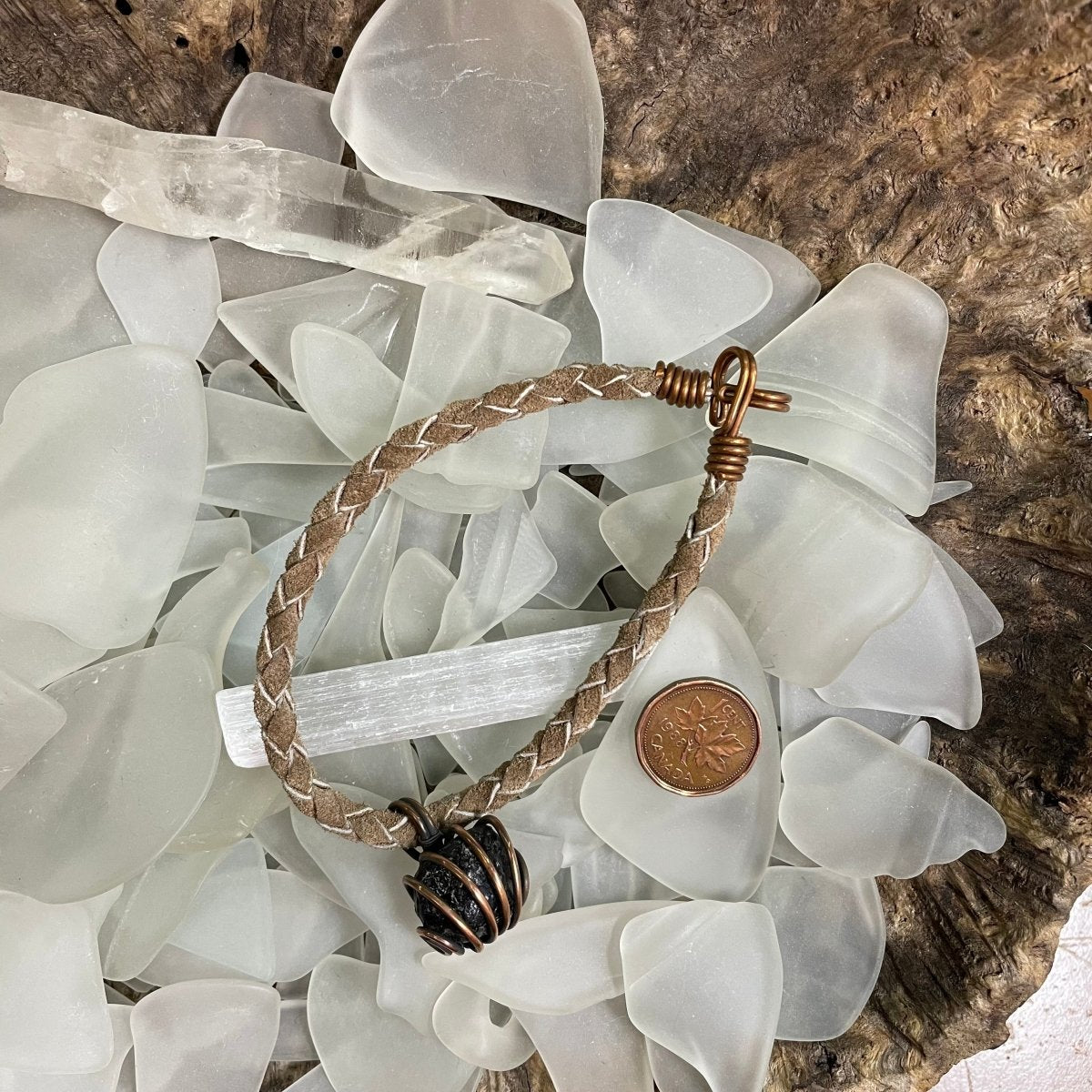 Apache Tears Jewelry: Embrace the Power of Volcanic Healing Stones 3 Apache Tears Jewelry: Embrace the Power of Volcanic Healing Stones