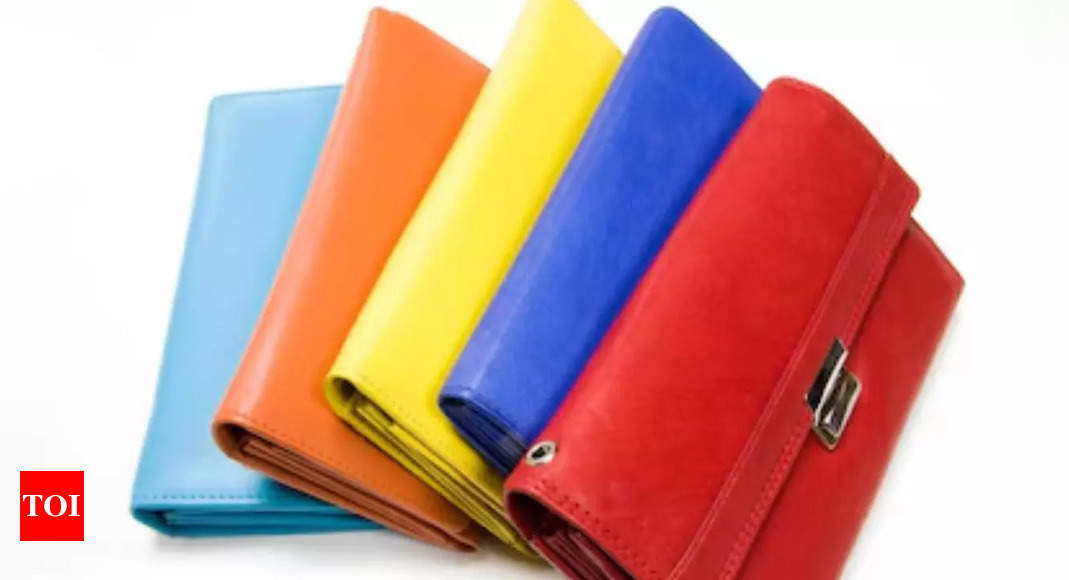 Feng Shui Purse: Best Colors and Placement for Abundance 1 Feng Shui Purse: Best Colors and Placement for Abundance