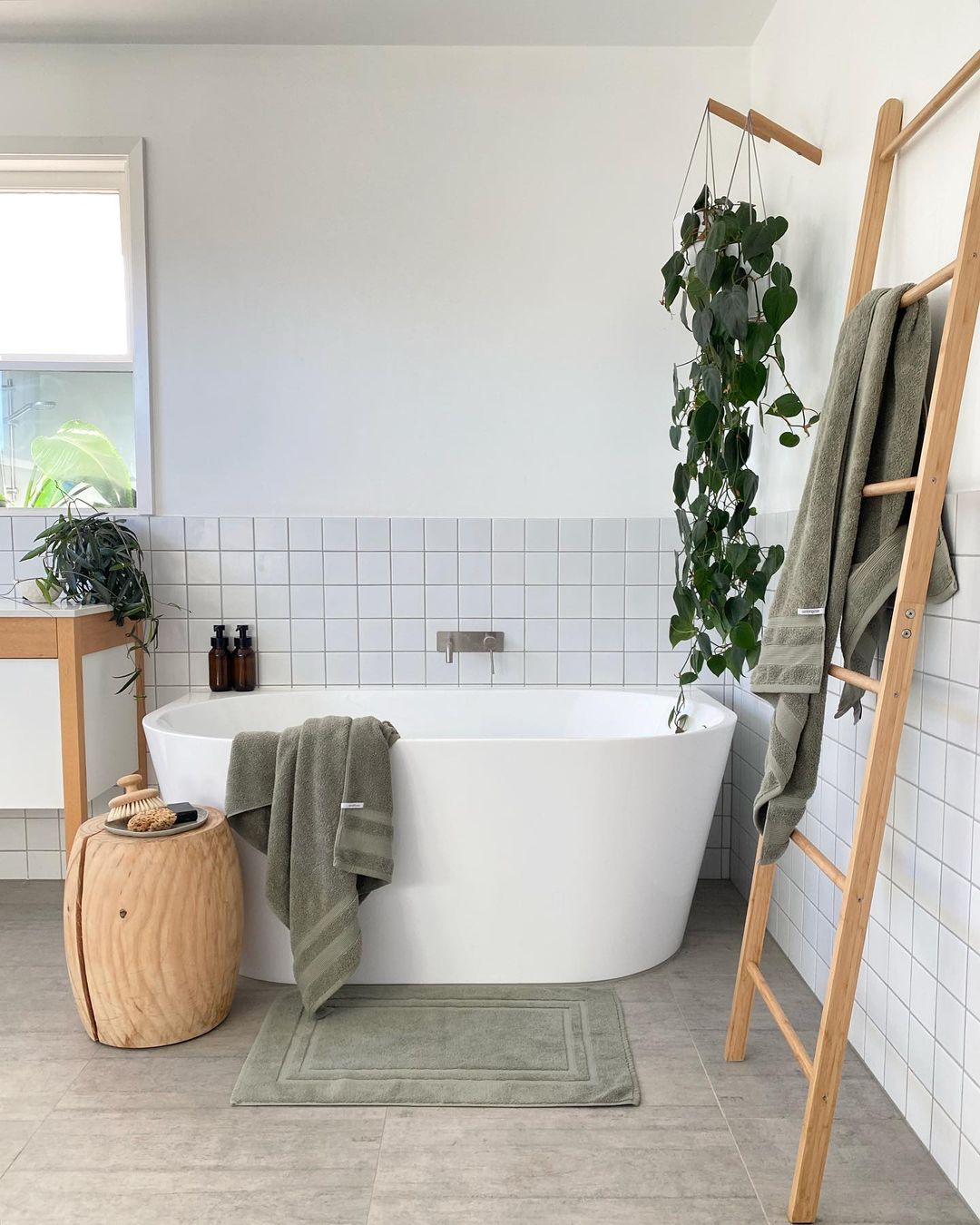 Avoid These Feng Shui Mistakes with Stairs for Better Home Harmony 2 Avoid These Feng Shui Mistakes with Stairs for Better Home Harmony