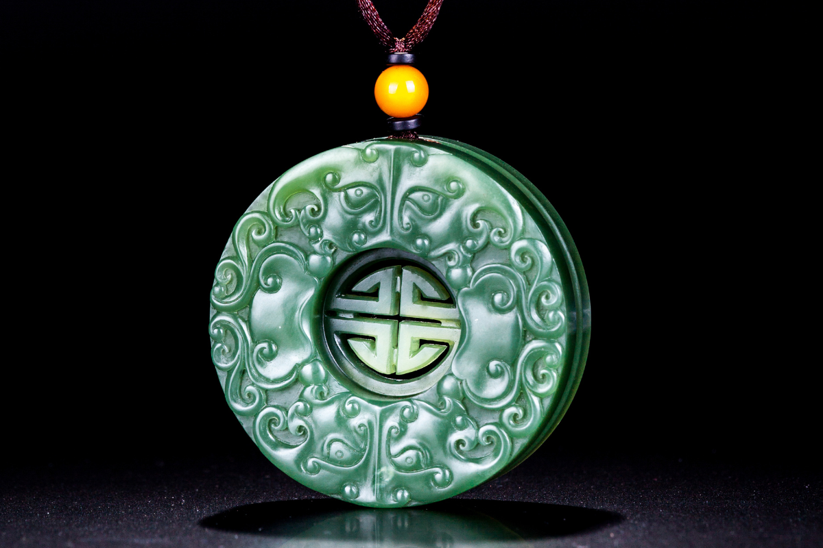 The Powerful Symbolism of Jade Jewelry: Harmony, Longevity, and Prosperity 1 The Powerful Symbolism of Jade Jewelry: Harmony, Longevity, and Prosperity