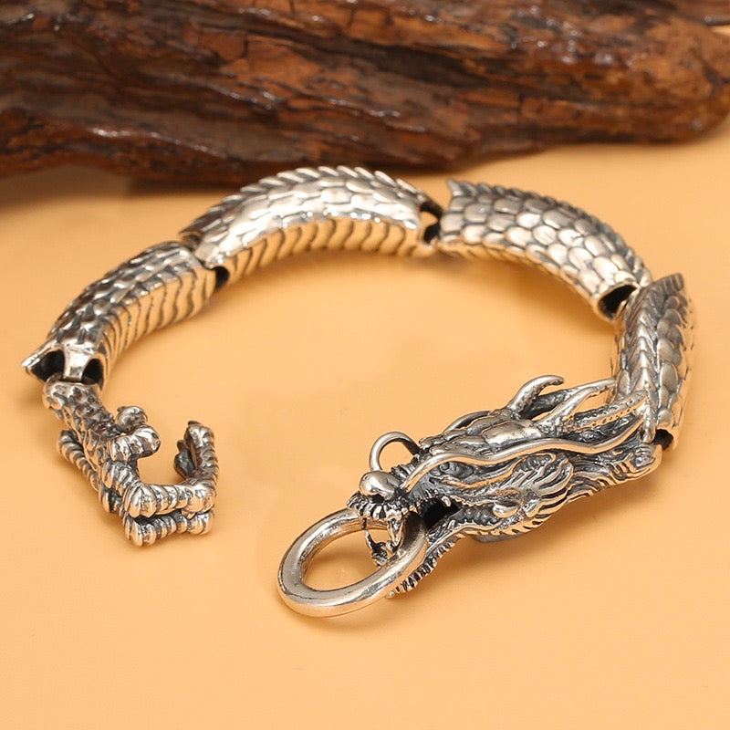 Understand Dragon Bracelet Meaning: A Simple Explanation 2 Understand Dragon Bracelet Meaning: A Simple Explanation