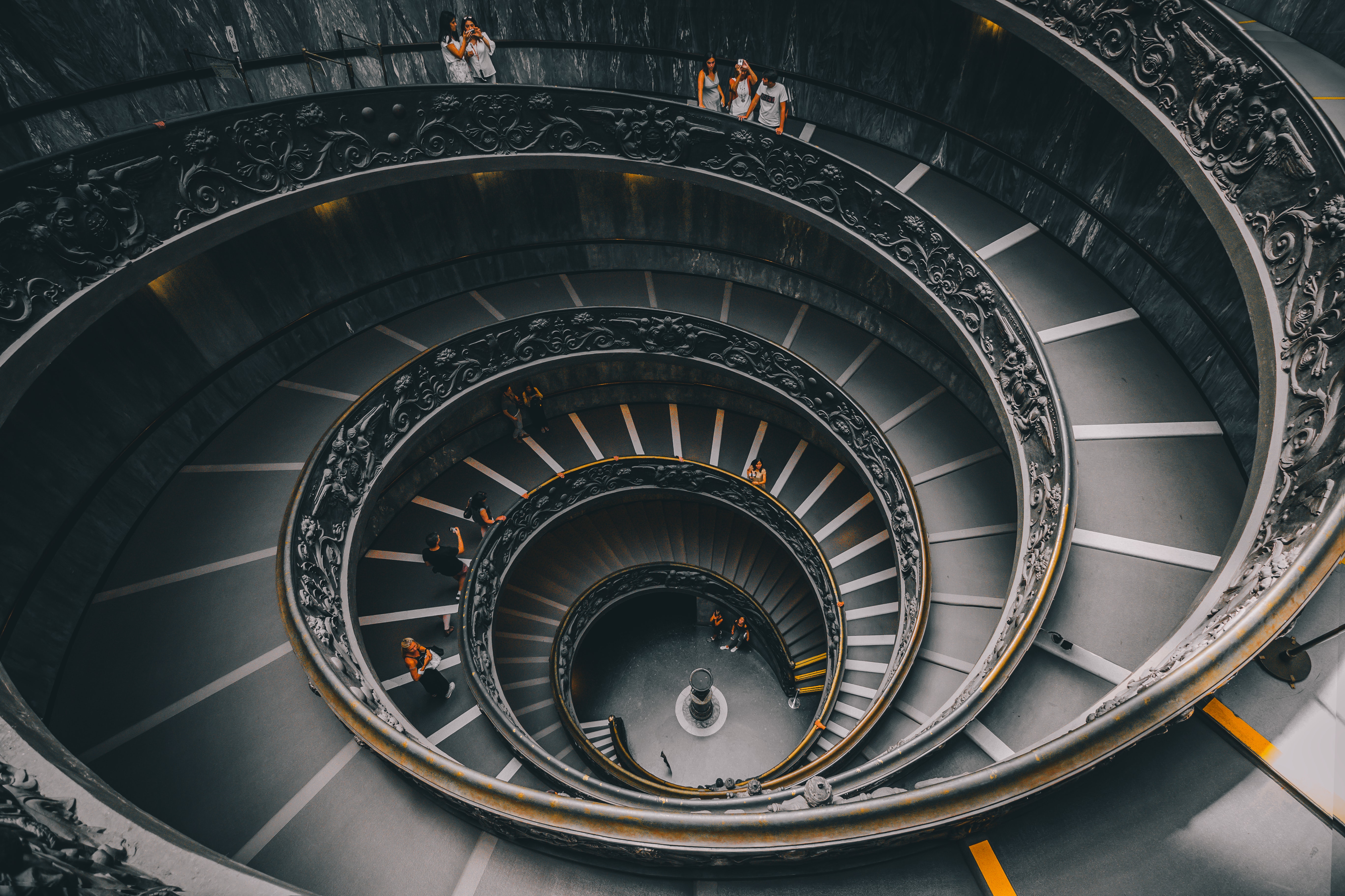 dream meaning staircase: experts reveal what your dream is trying to tell you! 1 dream meaning staircase: experts reveal what your dream is trying to tell you!