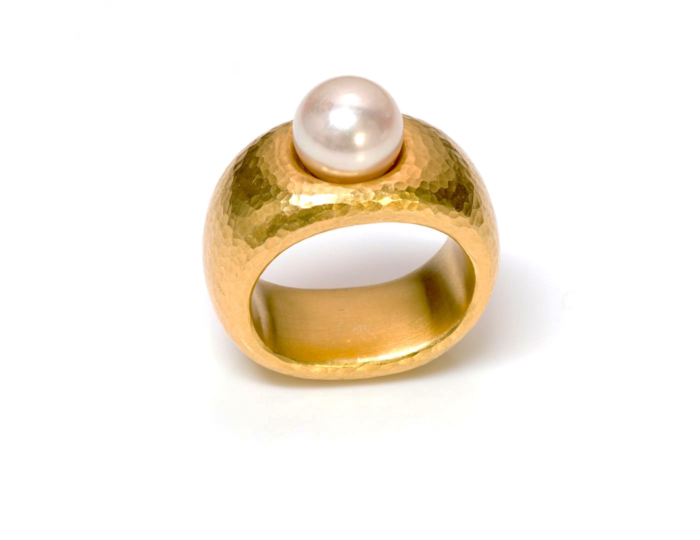 Decoding Your Dreams: What Does a Ring Symbolize in Your Sleep? 3 Decoding Your Dreams: What Does a Ring Symbolize in Your Sleep?