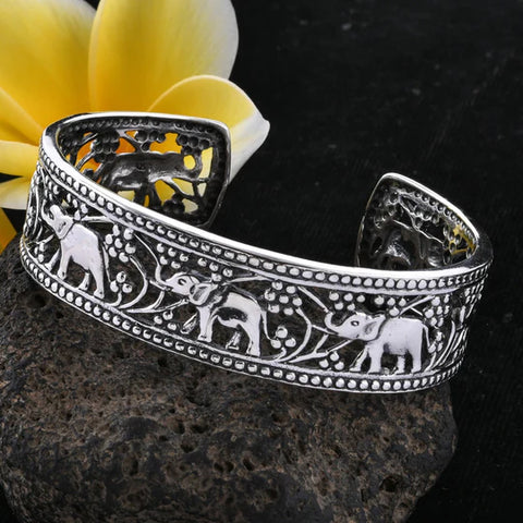 Elephant bracelets meaning explained: A guide to understanding their significance. 3 Elephant bracelets meaning explained: A guide to understanding their significance.
