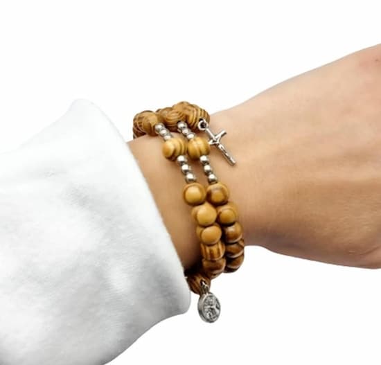 Unlock the Wooden Bead Bracelet Meaning: A Simple Guide 3 Unlock the Wooden Bead Bracelet Meaning: A Simple Guide