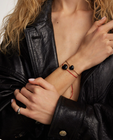 Decode the Black and Red Bracelet Meaning: Easy Explanation! 1 Decode the Black and Red Bracelet Meaning: Easy Explanation!