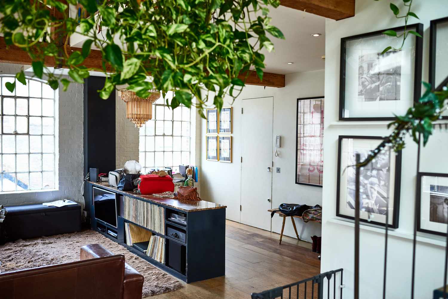 Easy Feng Shui Tips for Apartments: Spruce Up Your Space 2 Easy Feng Shui Tips for Apartments: Spruce Up Your Space