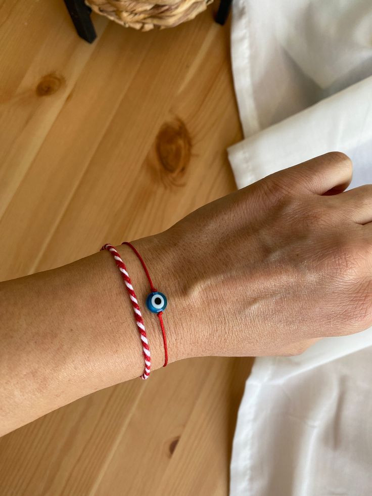 Deep Dive: Meaning of Red Bracelet with Eye and Its Cultural Significance 3 Deep Dive: Meaning of Red Bracelet with Eye and Its Cultural Significance