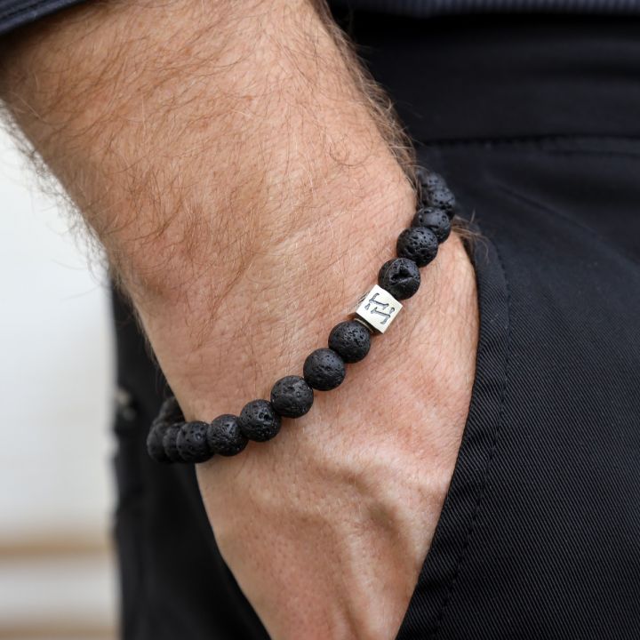 Lava rock bracelet meaning revealed: Learn why everyones wearing them recently. 2 Lava rock bracelet meaning revealed: Learn why everyones wearing them recently.