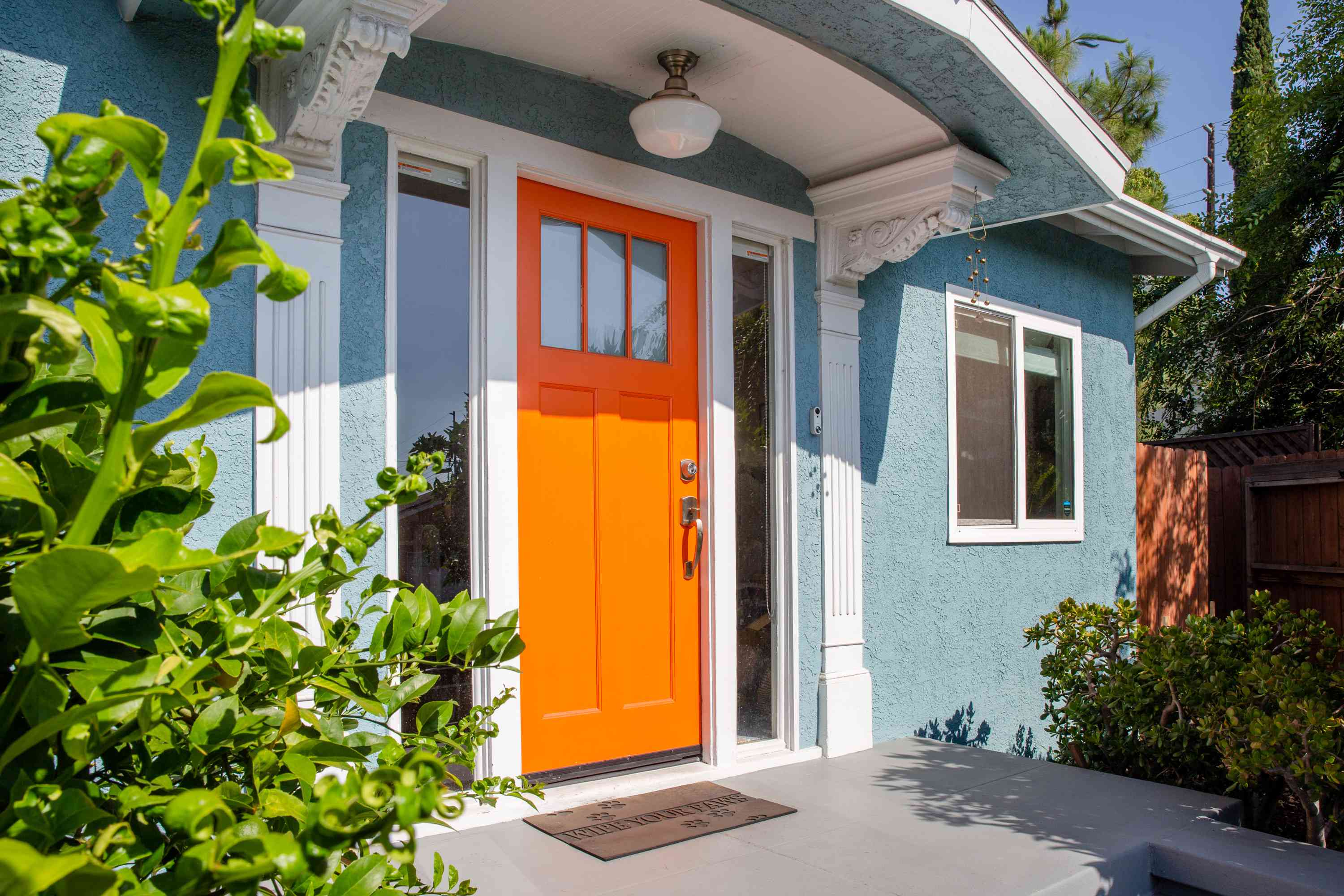 Door Feng Shui: Simple Tips to Improve Energy Flow in Your Home 1 Door Feng Shui: Simple Tips to Improve Energy Flow in Your Home