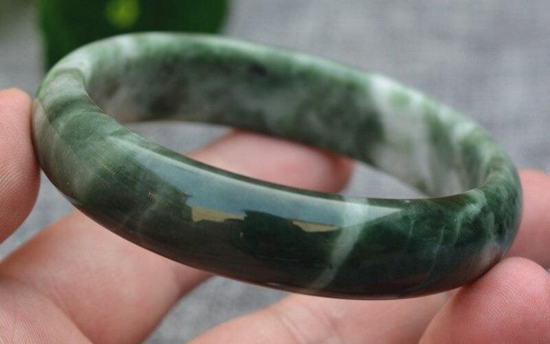 Chinese Jade Bracelet Meaning Explained: A Simple Guide to Understanding Their Importance! 2 Chinese Jade Bracelet Meaning Explained: A Simple Guide to Understanding Their Importance!