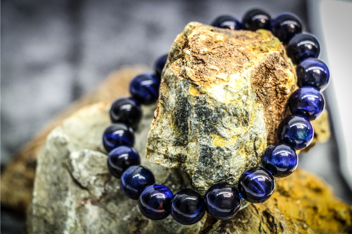 Blue Tiger Eye Stone Meaning: A Simple Guide to Its Properties! 2 Blue Tiger Eye Stone Meaning: A Simple Guide to Its Properties!